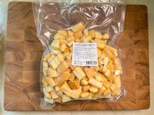 Снеки к пиву: Сырный продукт ФЕРМЕРСКИЙ бочонок копченый