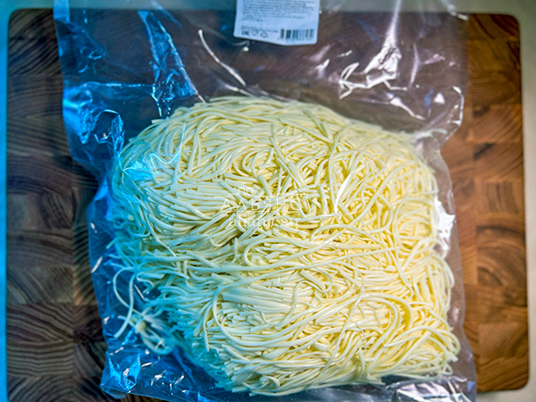 Сырный продукт ФЕРМЕРСКИЙ паутинка белая в Колпино