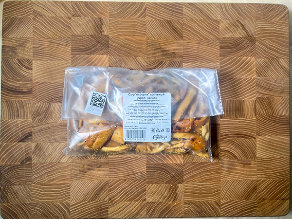 Сыр 150 гр ГОРНЫЙ СЫРОВАР (Ассорти копчёный с укропом и чесноком) в Колпино