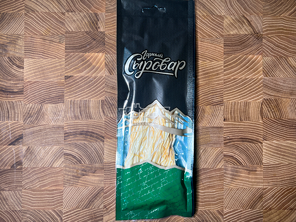 Сыр 60 гр ГОРНЫЙ СЫРОВАР (Паутинка копчёная) в Колпино