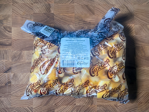 Сыр 1 кг ГОРНЫЙ СЫРОВАР (Бочонок копчёный с паприкой) в Колпино